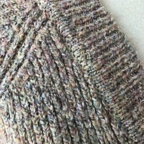 Forever 21 Speckled V Neck Sweater S - Picture 2 of 5